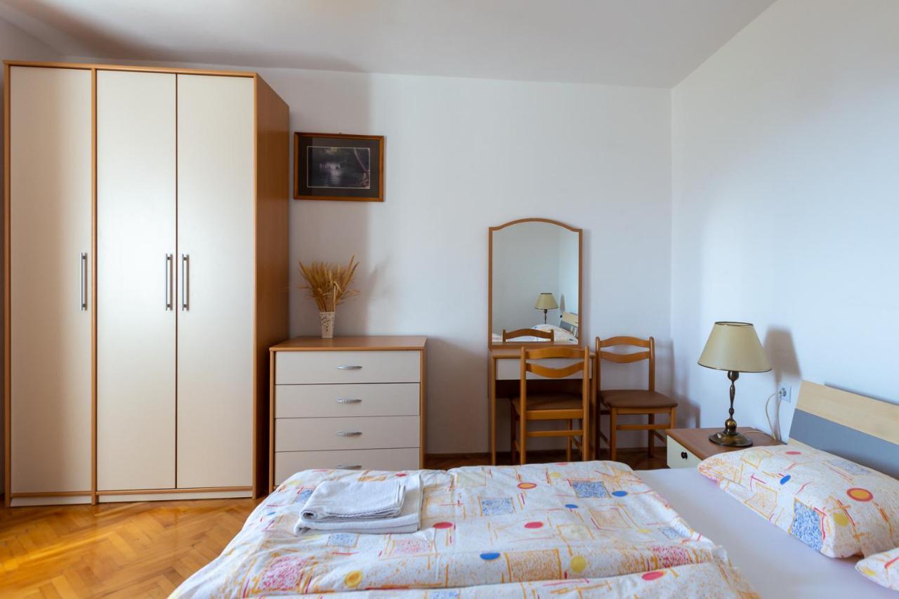 Apartments And Rooms Jeselnik 포르토로즈 외부 사진